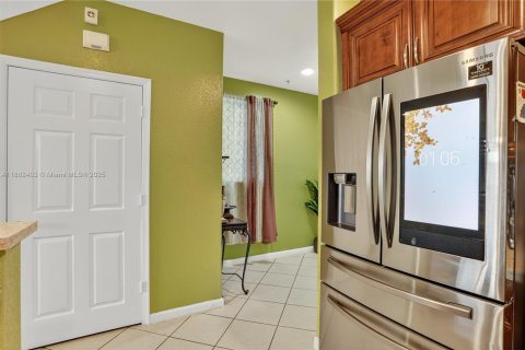 Touwnhouse à vendre à Lauderhill, Floride: 3 chambres, 190.45 m2 № 1896110 - photo 8