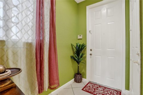 Touwnhouse à vendre à Lauderhill, Floride: 3 chambres, 190.45 m2 № 1896110 - photo 3