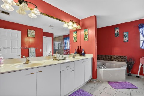 Touwnhouse à vendre à Lauderhill, Floride: 3 chambres, 190.45 m2 № 1896110 - photo 22