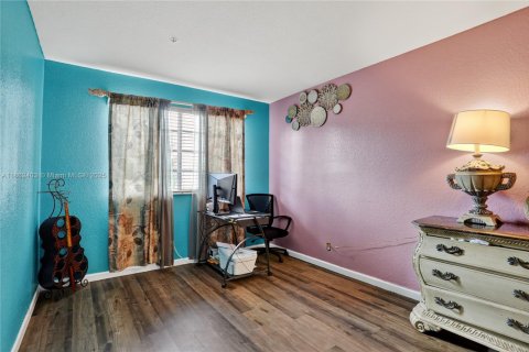 Touwnhouse à vendre à Lauderhill, Floride: 3 chambres, 190.45 m2 № 1896110 - photo 20