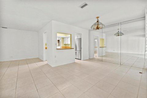 Villa ou maison à vendre à Boca Raton, Floride: 2 chambres, 142.98 m2 № 2185769 - photo 13