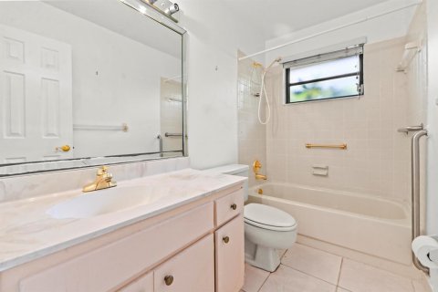 Villa ou maison à vendre à Boca Raton, Floride: 2 chambres, 142.98 m2 № 2185769 - photo 20