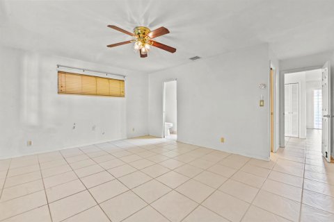 Villa ou maison à vendre à Boca Raton, Floride: 2 chambres, 142.98 m2 № 2185769 - photo 24