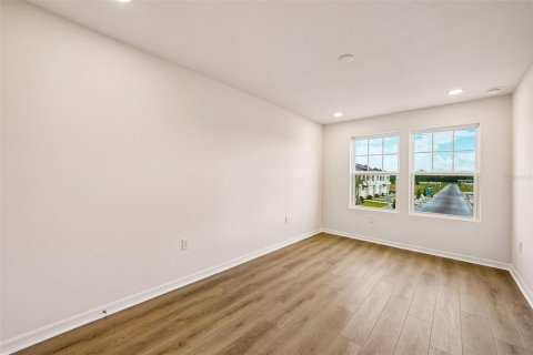 Townhouse in Zephyrhills, Florida 3 bedrooms, 152.17 sq.m. № 2094071 - photo 29