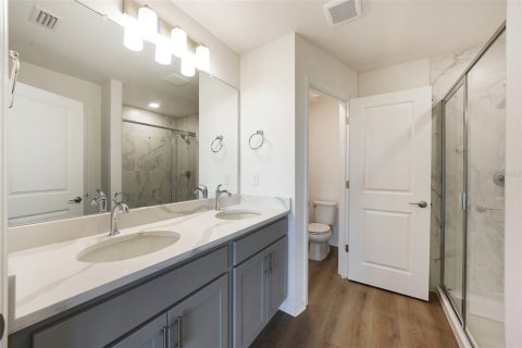 Townhouse in Zephyrhills, Florida 3 bedrooms, 152.17 sq.m. № 2094071 - photo 23