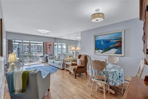 Copropriété à vendre à Clearwater, Floride: 1 chambre, 71.53 m2 № 1525077 - photo 7