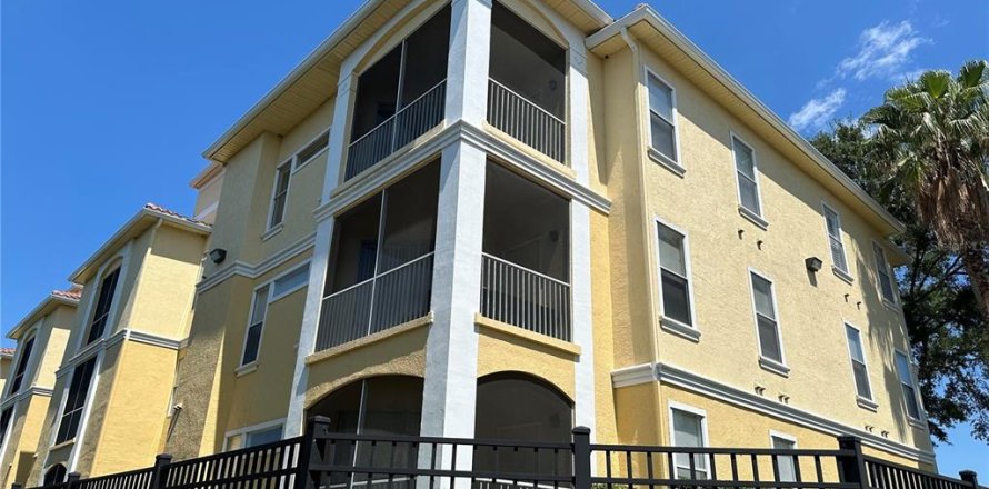 Condo à Maitland, Floride, 2 chambres  № 2406597