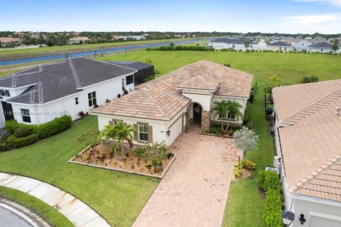 House in Port St. Lucie, Florida 3 bedrooms, 191.19 sq.m. № 1814042 - photo 3