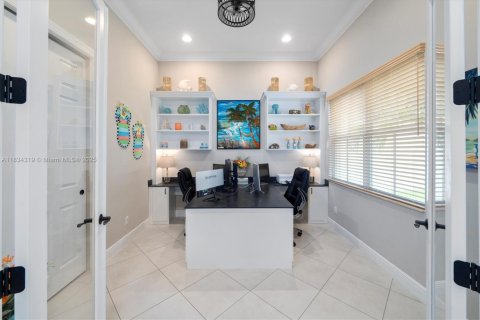 House in Port St. Lucie, Florida 3 bedrooms, 191.19 sq.m. № 1814042 - photo 9