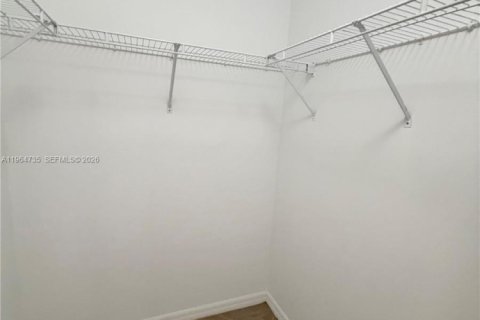 Casa en alquiler en Fort Myers, Florida, 3 dormitorios, 122.07 m2 № 2026066 - foto 14