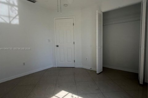 Casa en alquiler en Fort Myers, Florida, 3 dormitorios, 122.07 m2 № 2026066 - foto 19