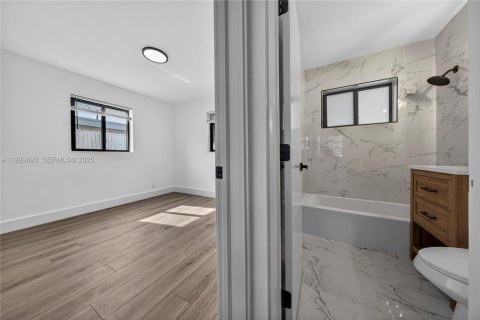 Снять в аренду виллу или дом в Помпано-Бич, Флорида 2 спальни, 60.39м2, № 1988994 - фото 14