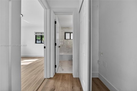 Снять в аренду виллу или дом в Помпано-Бич, Флорида 2 спальни, 60.39м2, № 1988994 - фото 15