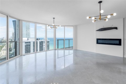 Condo in Sunny Isles Beach, Florida, 2 bedrooms  № 1862889 - photo 4