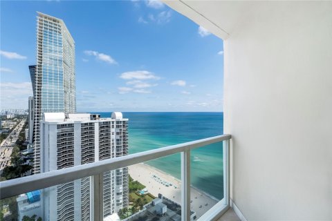 Condo in Sunny Isles Beach, Florida, 2 bedrooms  № 1862889 - photo 6