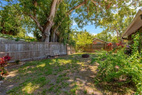 House in Gulfport, Florida 3 bedrooms, 126.53 sq.m. № 1746960 - photo 21