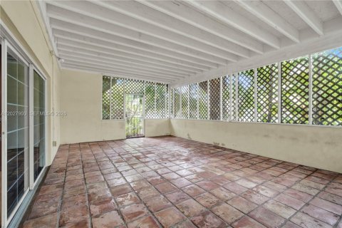 Villa ou maison à vendre à Pinecrest, Floride: 4 chambres, 278.89 m2 № 2084856 - photo 9