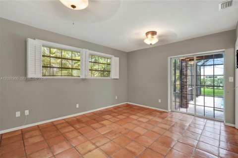 Villa ou maison à vendre à Pinecrest, Floride: 4 chambres, 278.89 m2 № 2084856 - photo 27