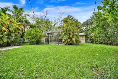 Villa ou maison à vendre à Pinecrest, Floride: 4 chambres, 278.89 m2 № 2084856 - photo 24