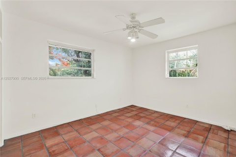 Villa ou maison à vendre à Pinecrest, Floride: 4 chambres, 278.89 m2 № 2084856 - photo 22