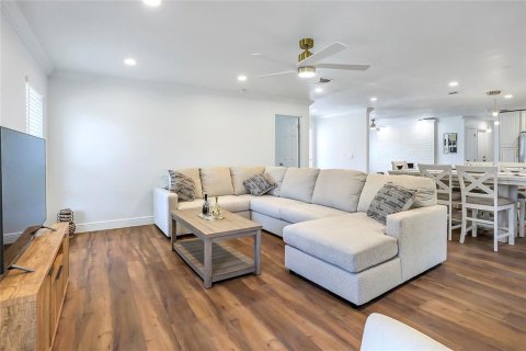 Villa ou maison à vendre à Orlando, Floride: 4 chambres, 177.81 m2 № 1719573 - photo 13