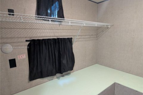 Apartment in Miami, Florida 1 bedroom, 245.26 sq.m. № 1948003 - photo 7