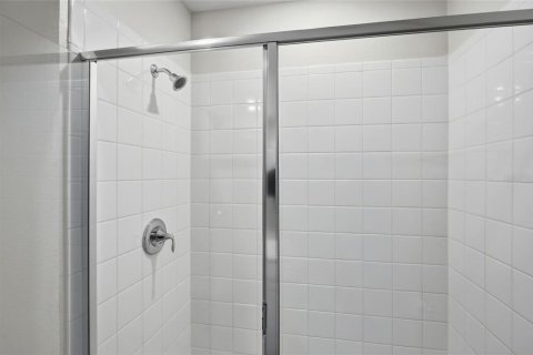 Купить кондоминиум в Киссимми, Флорида 7 комнат, 128.95м2, № 2196375 - фото 23