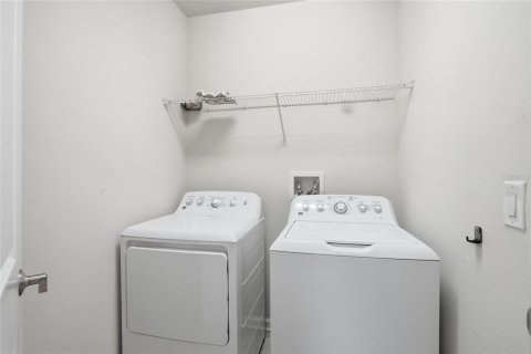 Купить кондоминиум в Киссимми, Флорида 7 комнат, 128.95м2, № 2196375 - фото 6