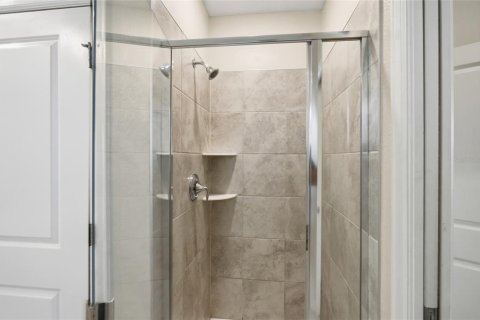 Купить кондоминиум в Киссимми, Флорида 7 комнат, 128.95м2, № 2196375 - фото 29