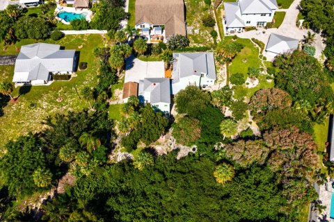 House in Jensen Beach, Florida 4 bedrooms, 261.52 sq.m. № 2244239 - photo 9