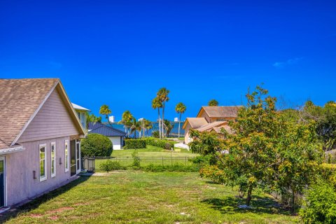 House in Jensen Beach, Florida 4 bedrooms, 261.52 sq.m. № 2244239 - photo 15