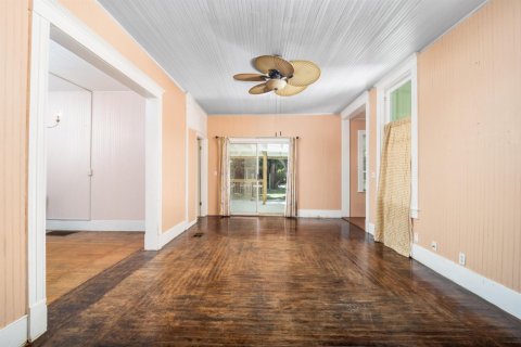 House in Jensen Beach, Florida 4 bedrooms, 261.52 sq.m. № 2244239 - photo 18