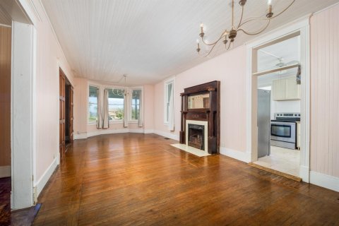 House in Jensen Beach, Florida 4 bedrooms, 261.52 sq.m. № 2244239 - photo 19