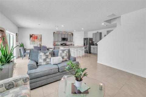 House in Wesley Chapel, Florida 5 bedrooms, 242.01 sq.m. № 1887121 - photo 12