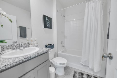 House in Wesley Chapel, Florida 5 bedrooms, 242.01 sq.m. № 1887121 - photo 25