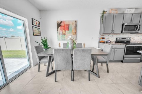 House in Wesley Chapel, Florida 5 bedrooms, 242.01 sq.m. № 1887121 - photo 20