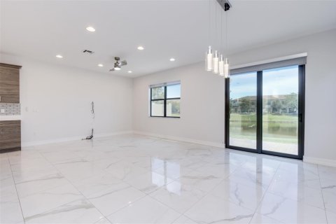 Touwnhouse à vendre à Boca Raton, Floride: 3 chambres, 187.66 m2 № 2240938 - photo 10