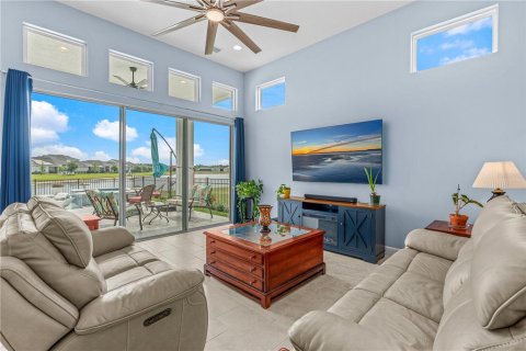 Casa en venta en Daytona Beach, Florida, 4 dormitorios, 184.69 m2 № 2223628 - foto 4