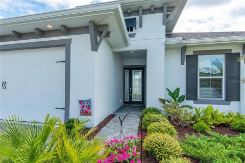 Casa en venta en Daytona Beach, Florida, 4 dormitorios, 184.69 m2 № 2223628 - foto 3
