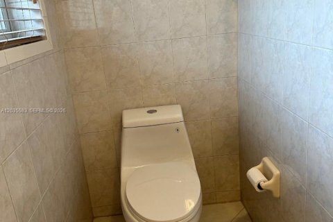 Touwnhouse à louer à Hialeah, Floride: 3 chambres, 149.2 m2 № 2184238 - photo 20