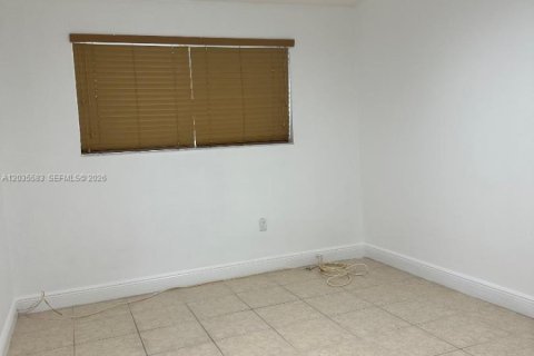 Touwnhouse à louer à Hialeah, Floride: 3 chambres, 149.2 m2 № 2184238 - photo 27