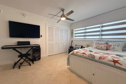 Condo in Lighthouse Point, Florida, 2 bedrooms  № 2185725 - photo 11