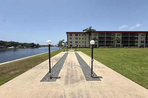 Condo in Lighthouse Point, Florida, 2 bedrooms  № 2185725 - photo 28