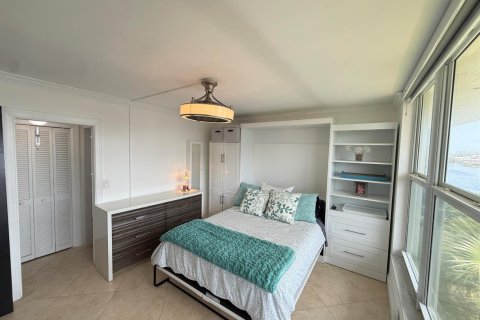 Condo in Lighthouse Point, Florida, 2 bedrooms  № 2185725 - photo 18
