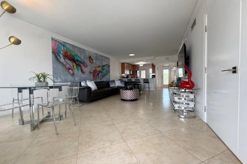 Condo in Lighthouse Point, Florida, 2 bedrooms  № 2185725 - photo 5