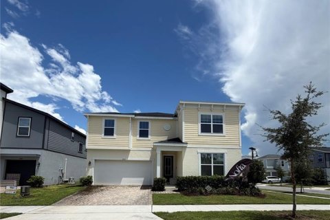 Casa en Kissimmee, Florida 9 dormitorios, 405.33 m2 № 2308627