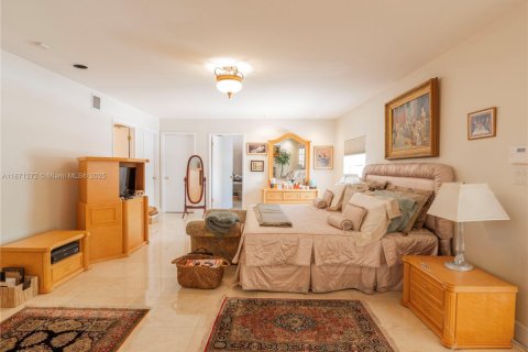 Купить виллу или дом в Майами, Флорида 5 спален, 290.41м2, № 2029062 - фото 30