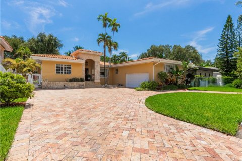 Купить виллу или дом в Майами, Флорида 5 спален, 290.41м2, № 2029062 - фото 5