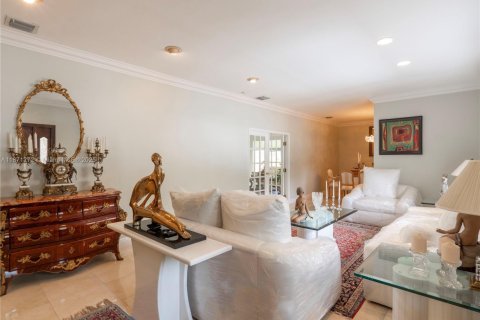 Купить виллу или дом в Майами, Флорида 5 спален, 290.41м2, № 2029062 - фото 14