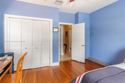 Купить виллу или дом в Майами, Флорида 5 спален, 290.41м2, № 2029062 - фото 25